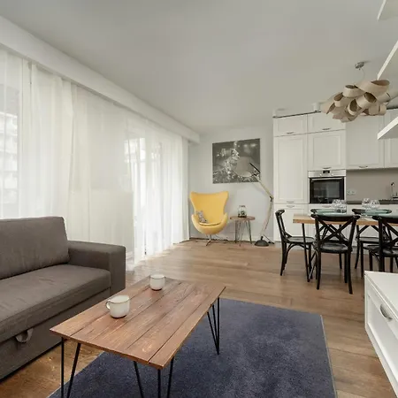 Apartment Modern With Terrace And Free Garage By Renters