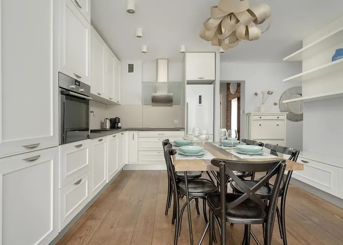 Modern With Terrace And Free Garage By Renters *