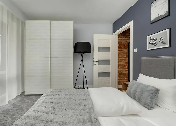 Modern With Terrace And Free Garage By Renters Apartamento